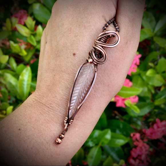 Moonstone copper wire wrapped pendant necklace - Picture 5 of 6